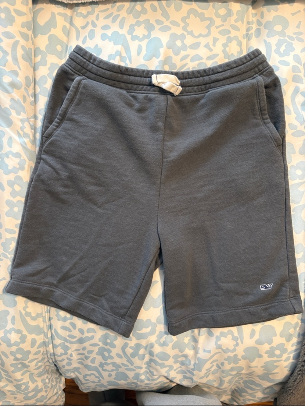 EUC Boys Vineyard Vines Charcoal Gray Slub Knit Fleece Shorts Size L (16)